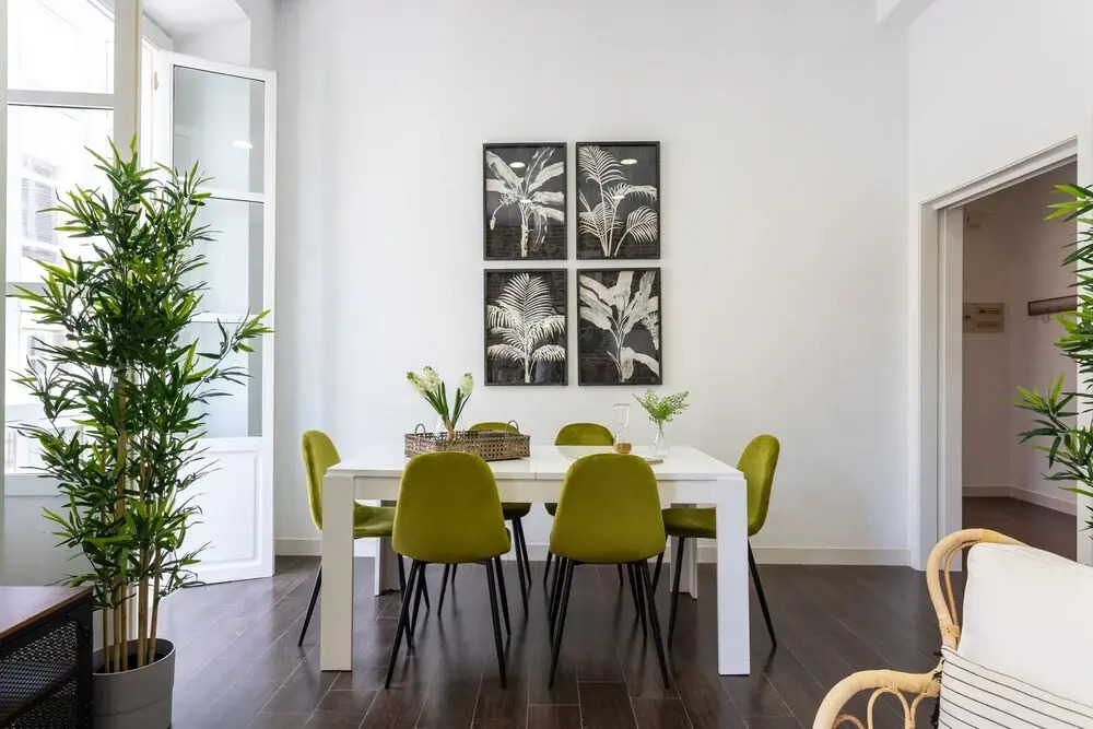 Fabulous Apartment Close to Commercial Area. Larios