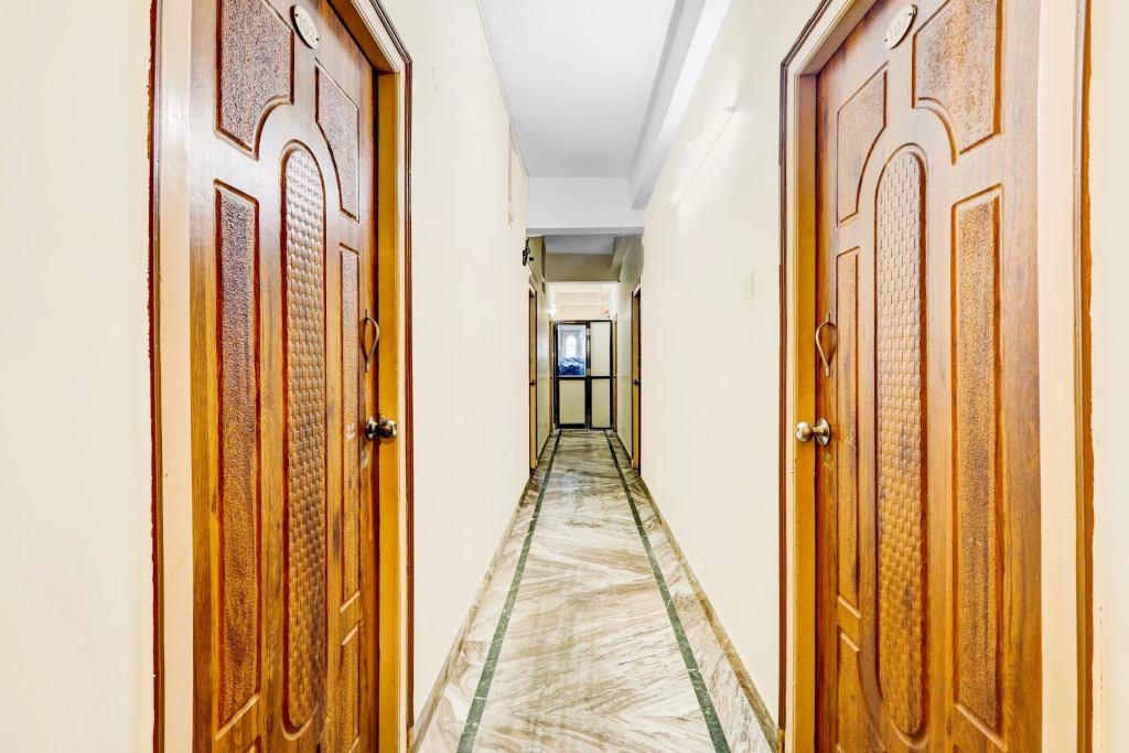 Super OYO Hotel O Adarsh Nagar Near Kavya Hospital