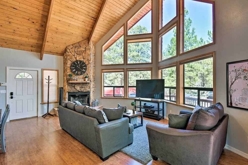 Modern Mountain Chalet: Munds Park Retreat w/ Deck