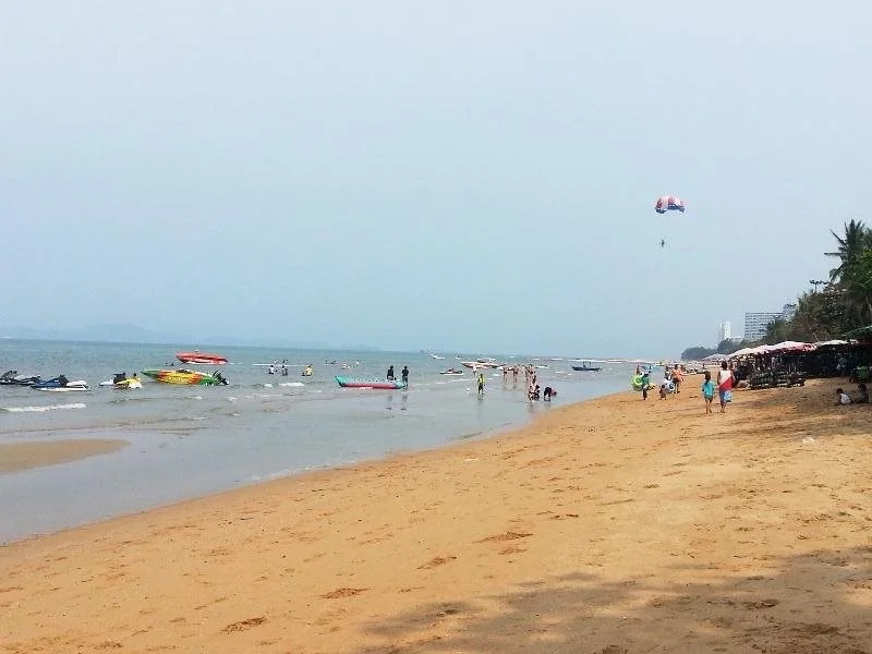 Vattui Beach Villa Jomtien