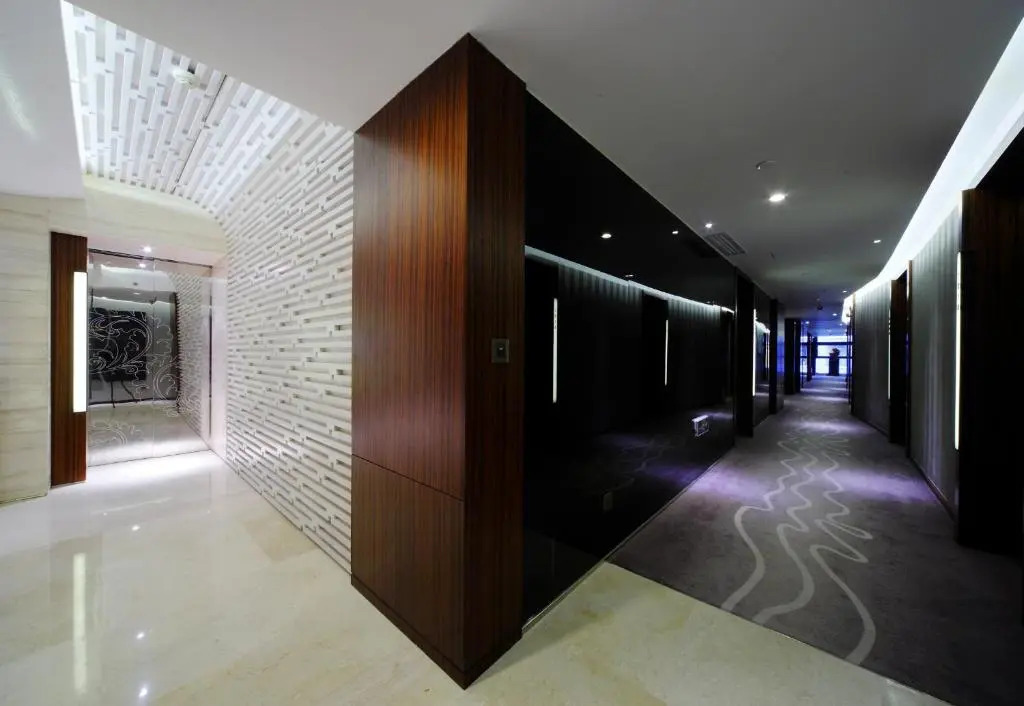 DW Hotel