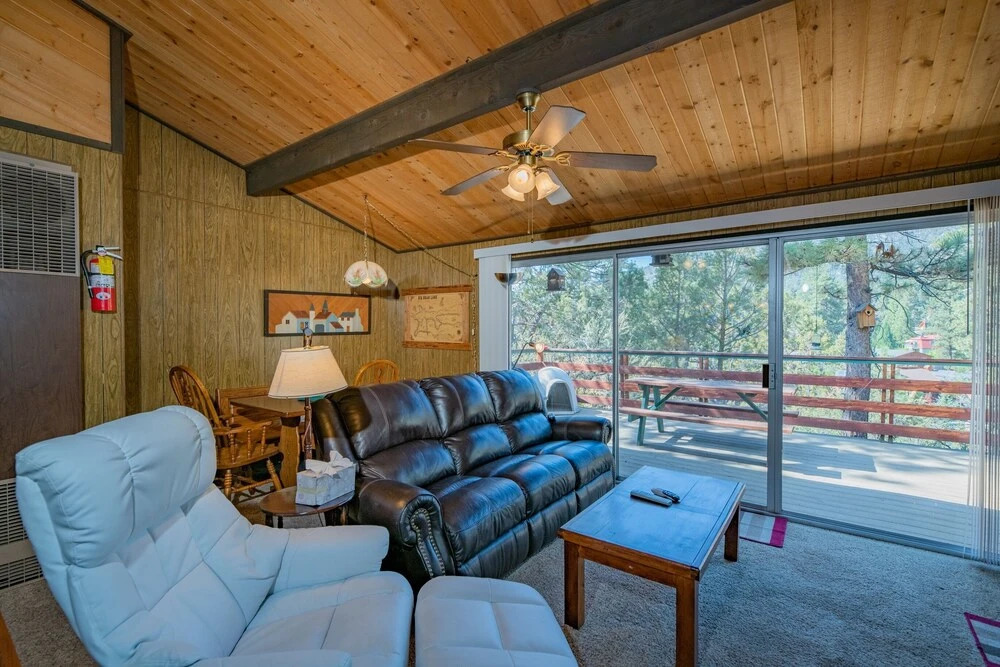 Lazy Bear Lodge - 3br/2ba/relaxing Forest Views/smart Tv/wifi/fenced Yard 3 Bedroom Home