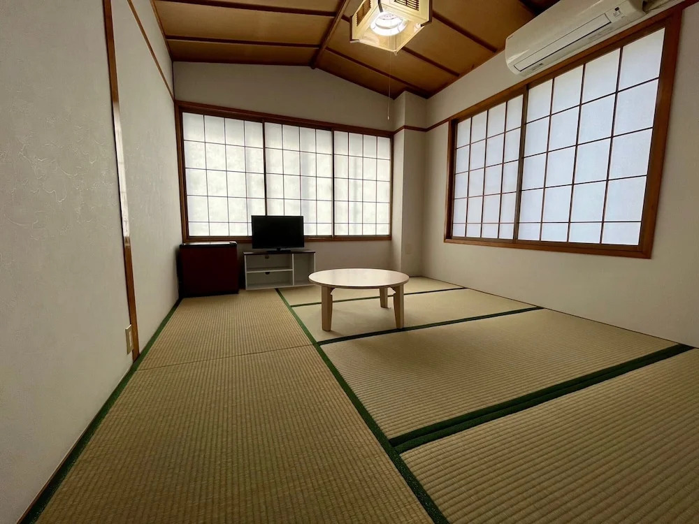 Yuzawa house