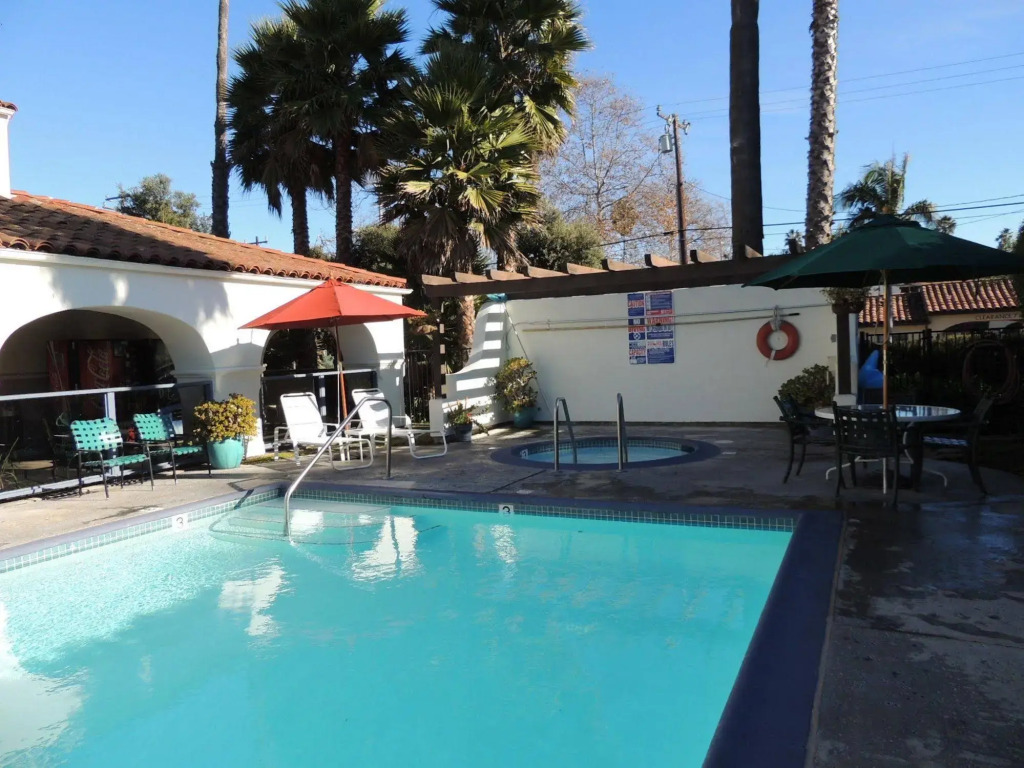 Mason Beach Inn