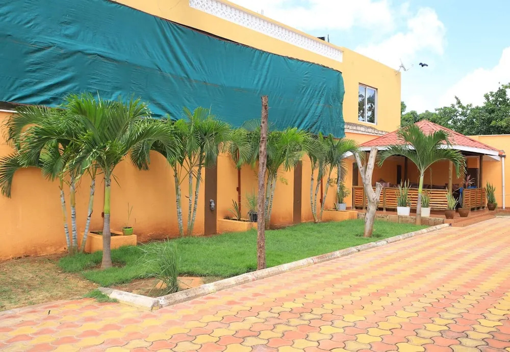 Le Mach Apartments
