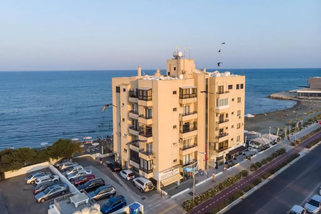 Lazuli Beach Apartment 209