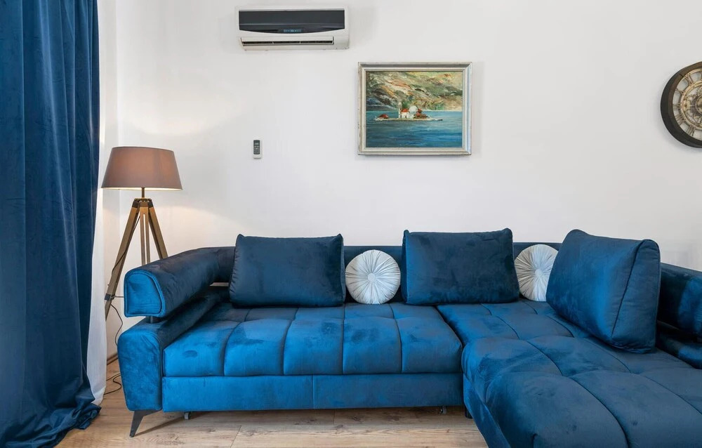 2 Bedroom Nice Home In Betina