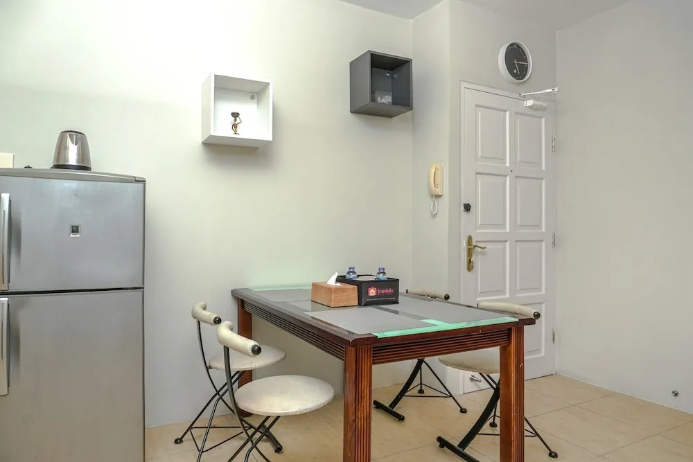 Spacious and Comfortable 2BR Puri Garden Apartment