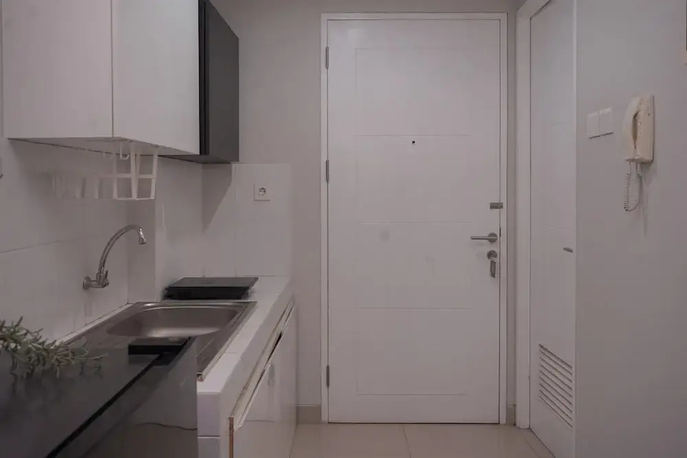 Cozy And Homey Studio At Trimezia Beverly 90210 Apartment