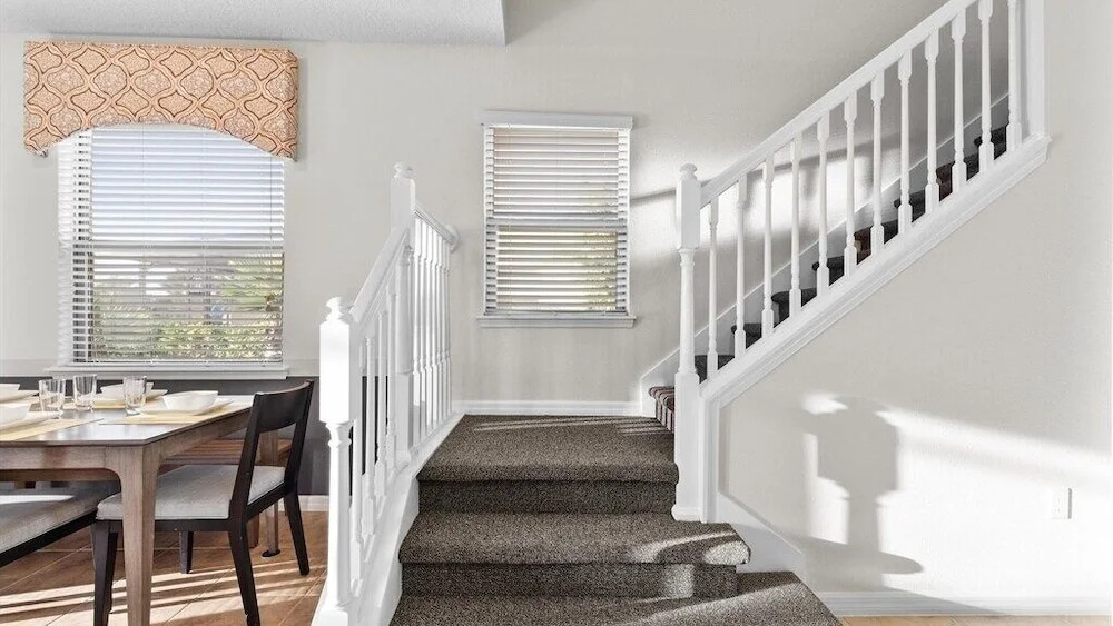 5 Bed 4 Bath Townhouse With Pool 5 Bedroom Townhouse by RedAwning