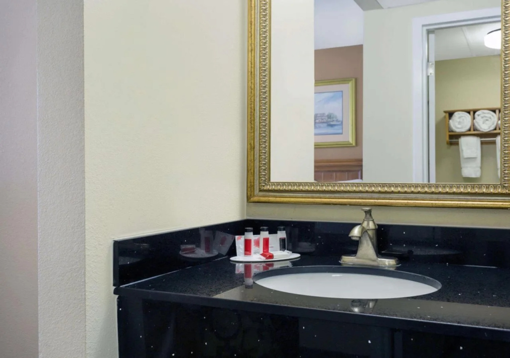 Holiday Inn Express Kitty Hawk - Outer Banks by IHG