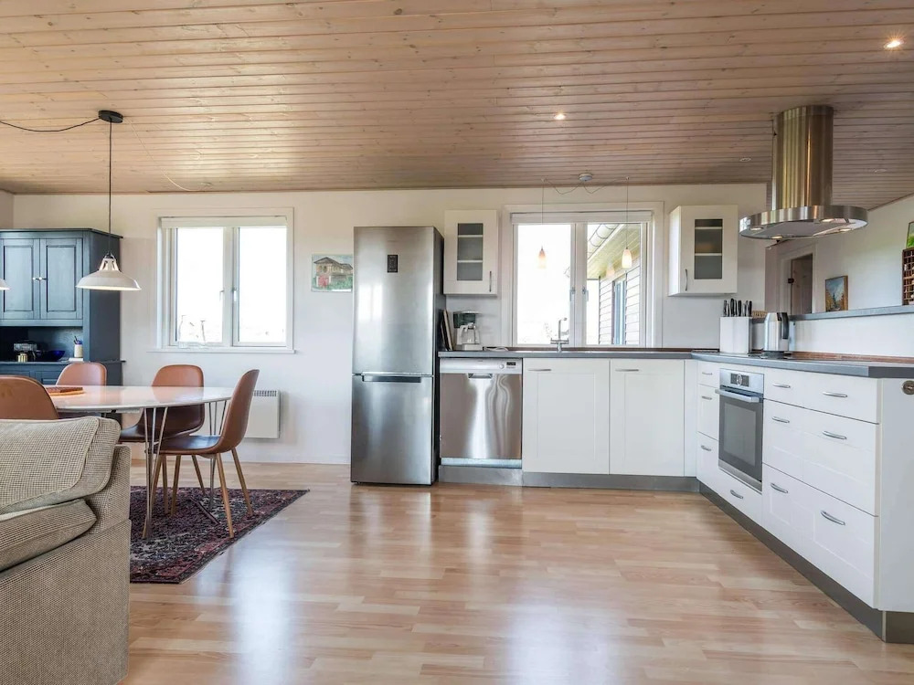 6 Person Holiday Home on a Holiday Park in Fanø