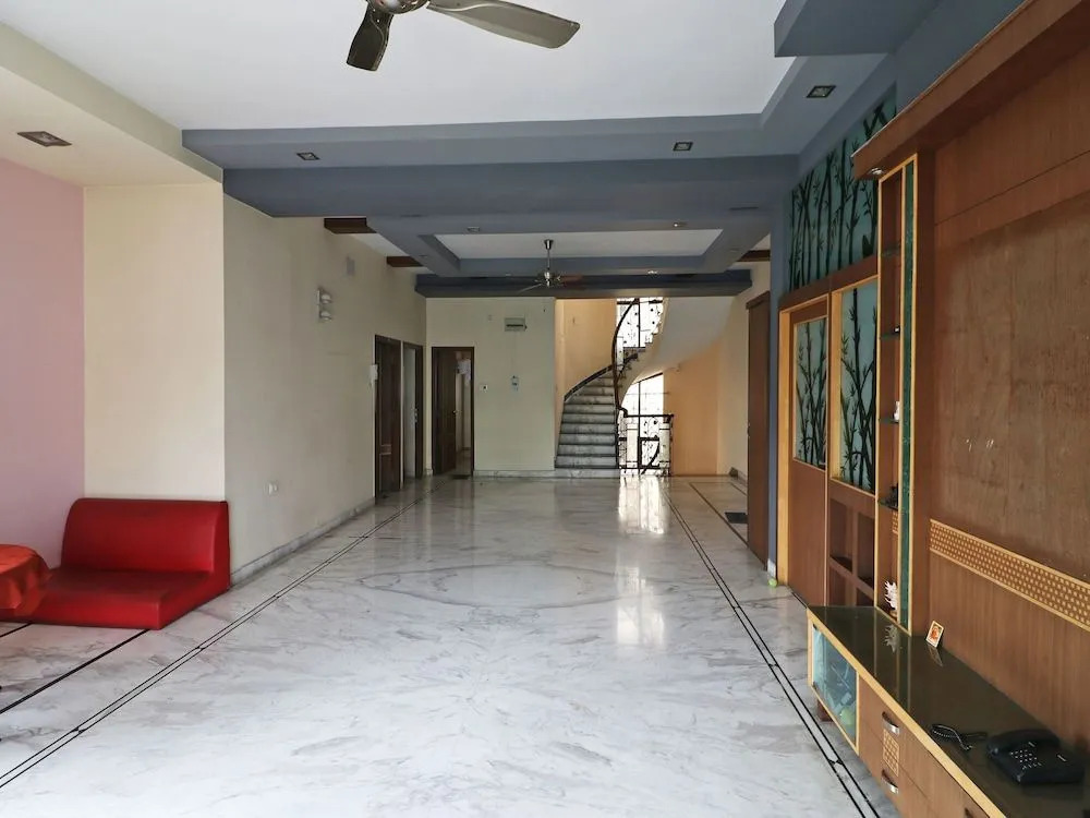 OYO 11920 Rishta Inn