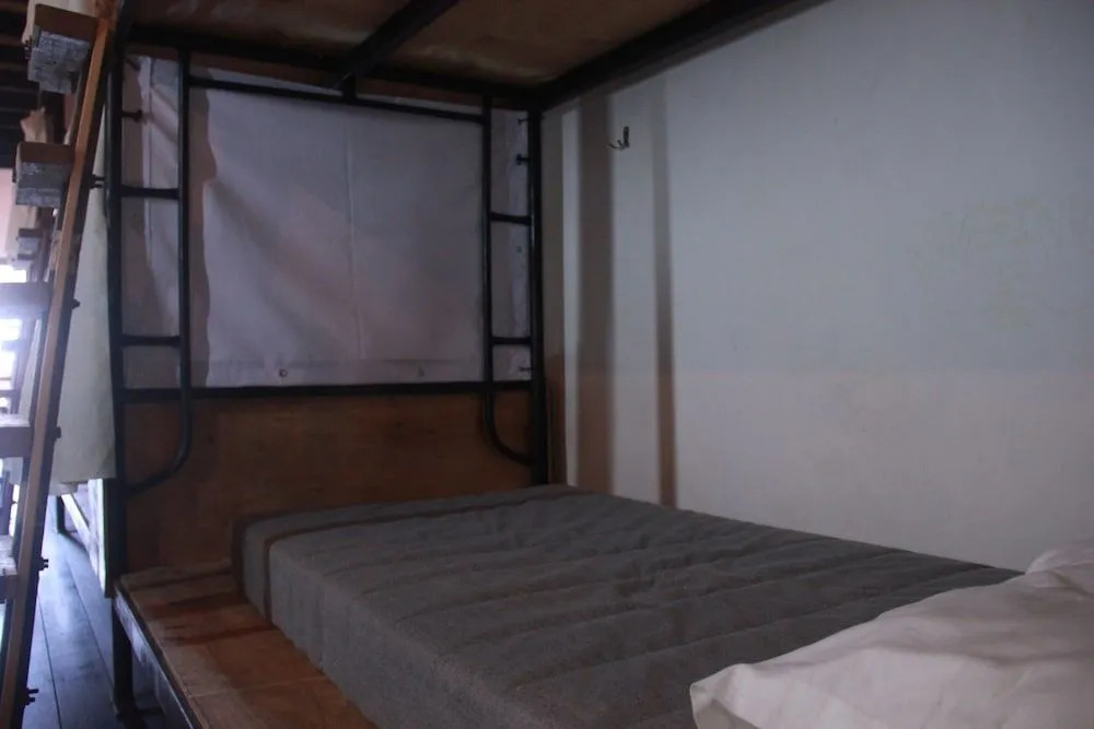 DIY Dorm - Hostel