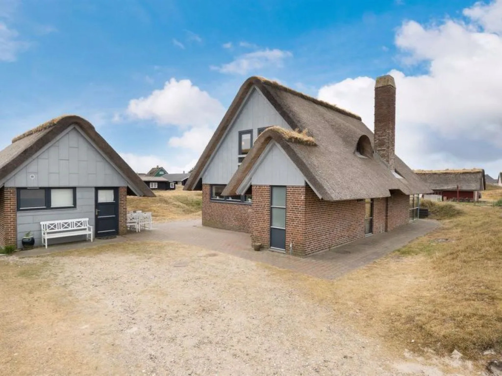 "Tyr" - 450m from the sea in Western Jutland