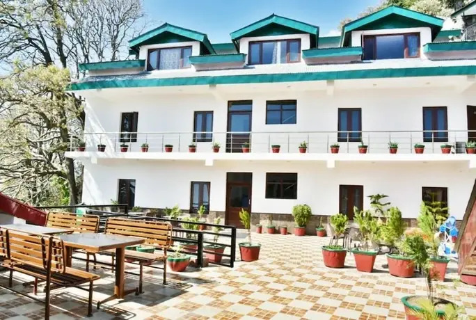 Goroomgo New Palace Dalhousie