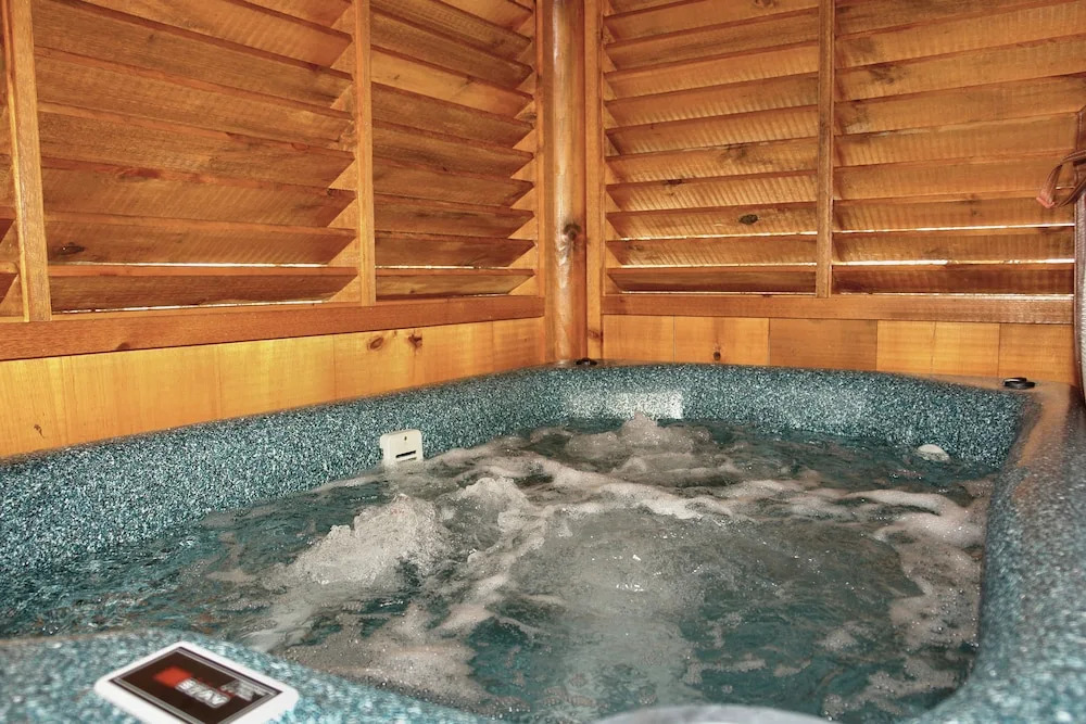 Woodhaven 1741 - Two Bedroom Cabin