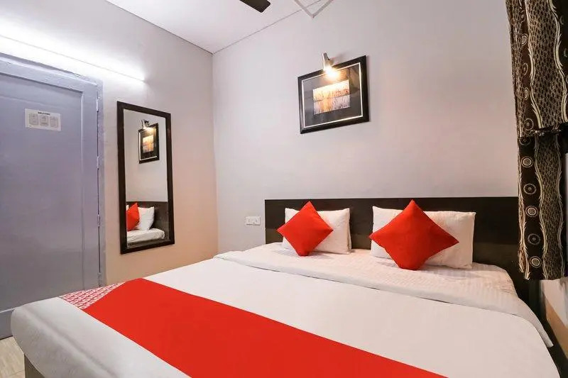 OYO 60592 Budget Hotel By The Mountains