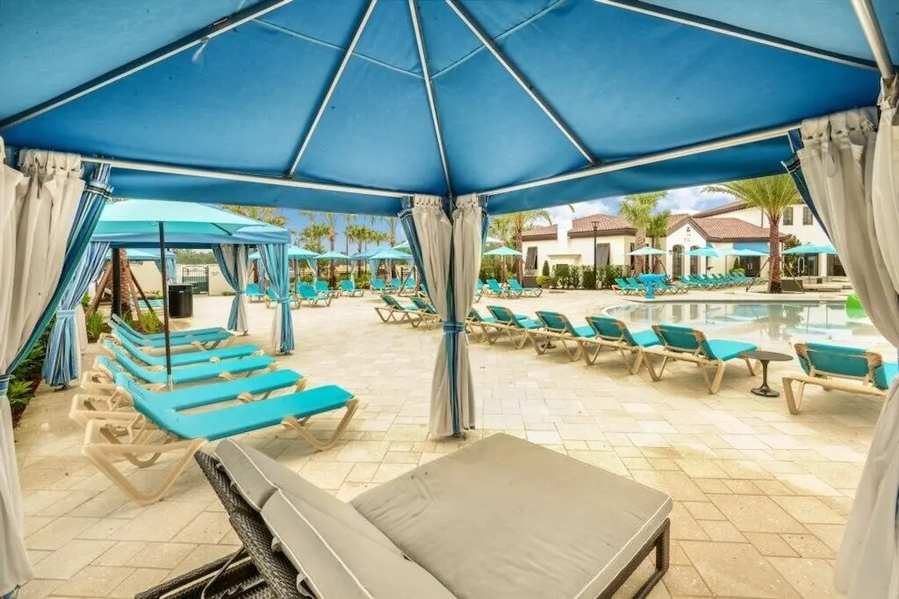 9 Bedroom Vacation Home in Windsor at Westside