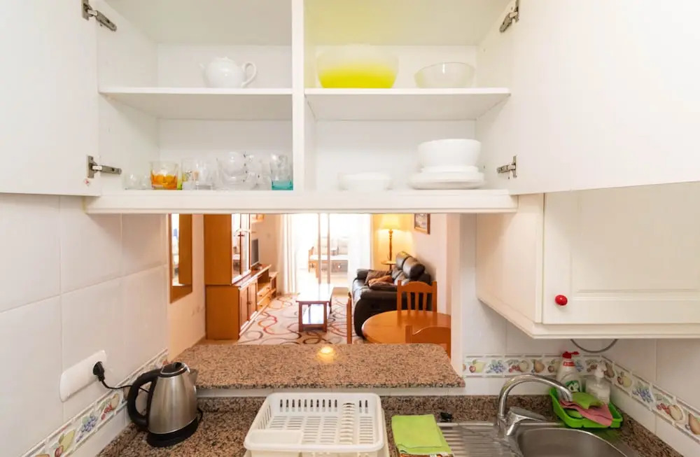 Penthouse with Sea Views & Lovely Garden