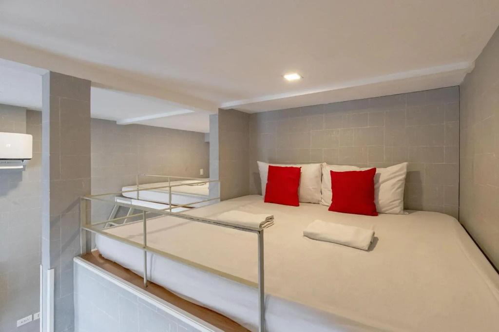 Selah Pods Hotel Manila