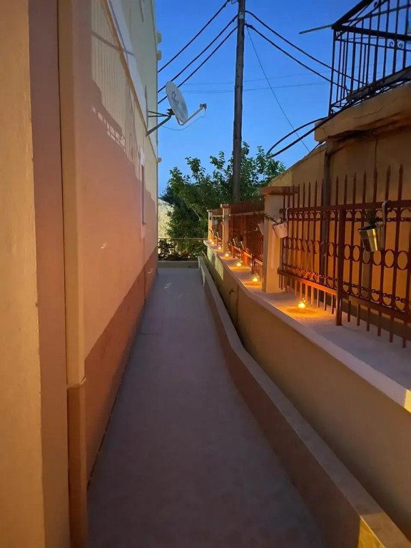 Pinotsi Rooms