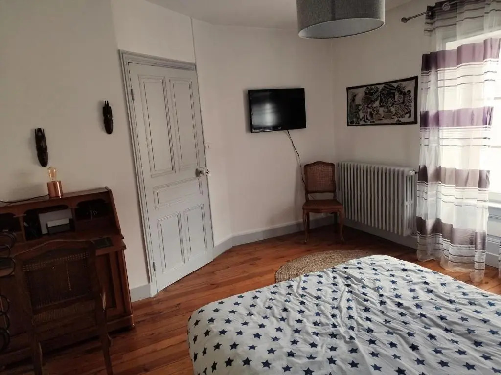 Chaleureuse maison de ville à côté de la mairie ronde