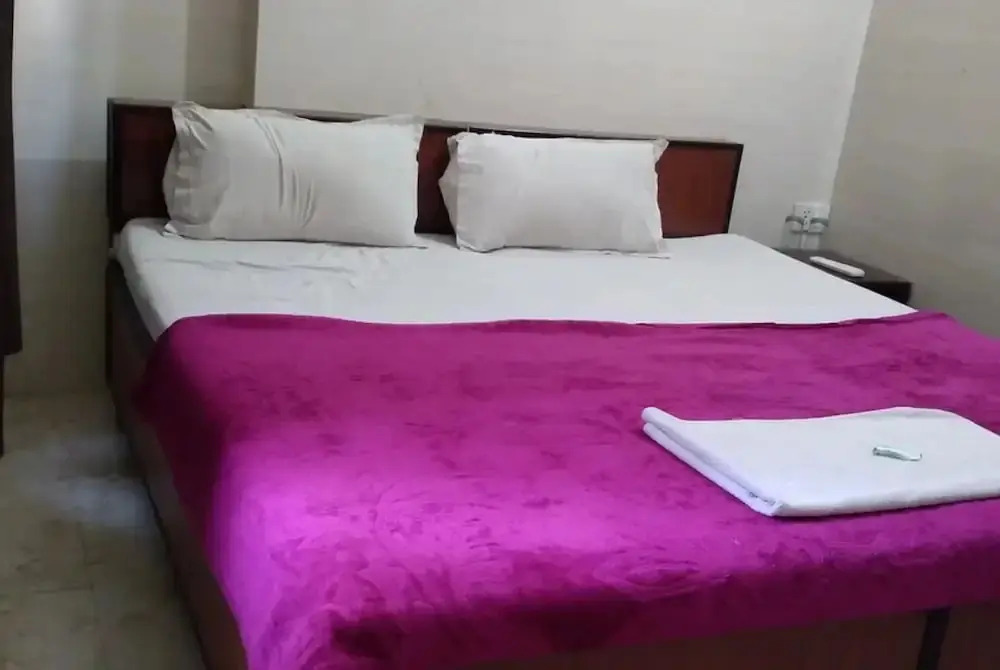 Raja Guest House