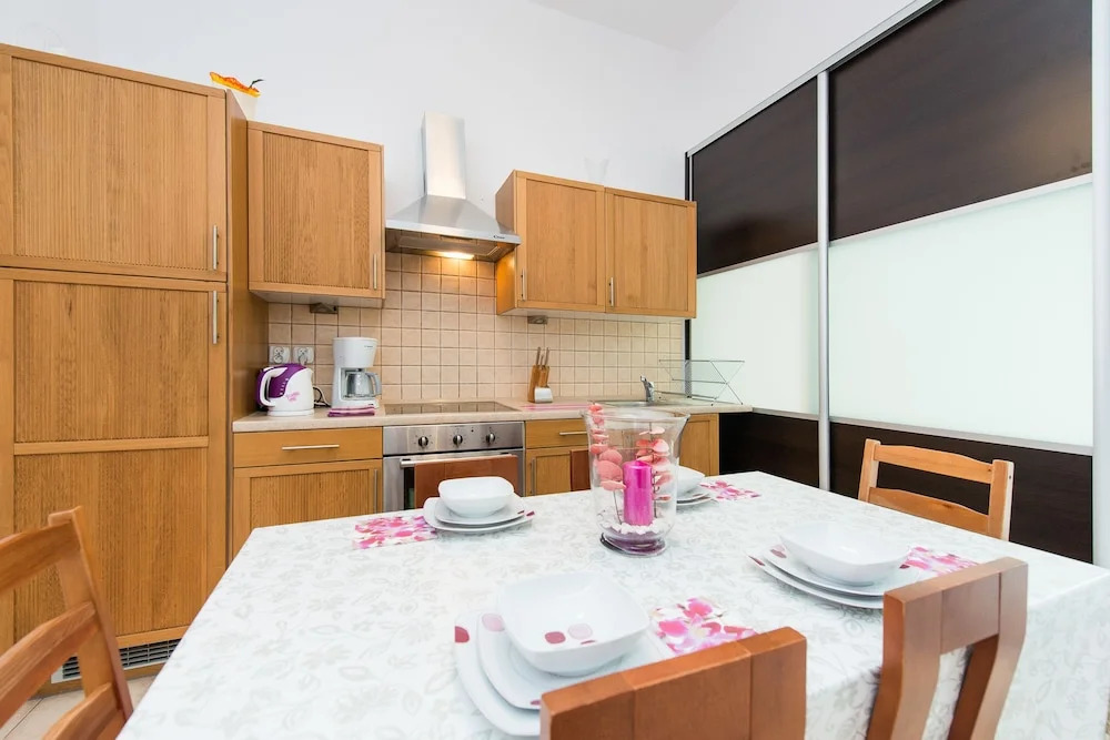 Neo Apartments