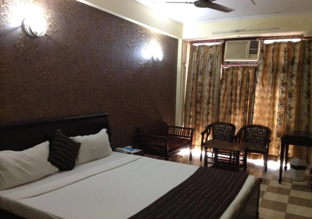 OYO 7844 Hotel Welcome Plaza