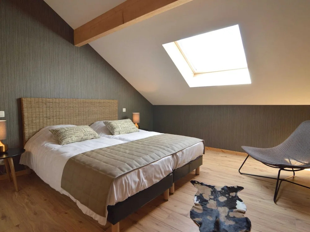 Gorgeous Holiday Home in Waimes With In-house Theatre & Pool