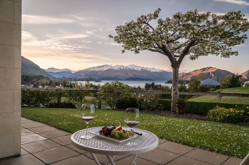 Release Wanaka - Faulks Terrace