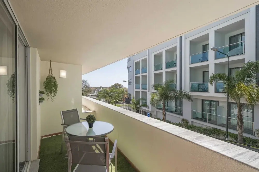 Apartment With sea View - Varandas do Lido I