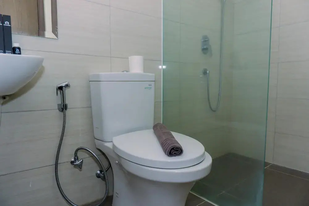Modern Look 1Br At 22Nd Floor Ciputra International Apartment