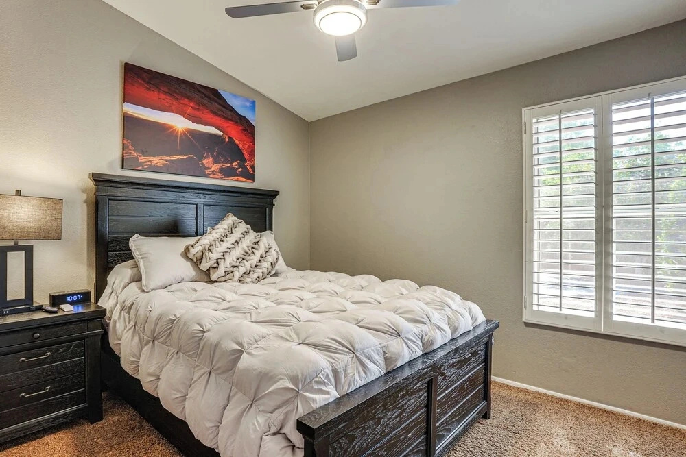 Game Room, Backyard Oasis! Glendale Group Getaway