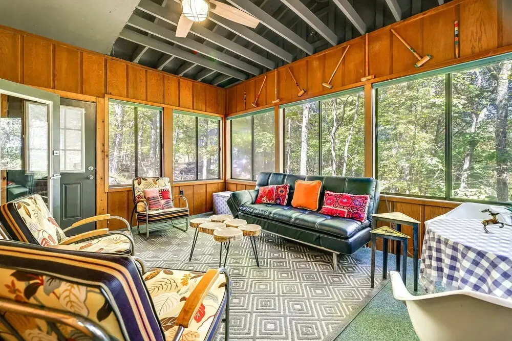 Gorgeous Bushkills Lodge w/ Pool Access!