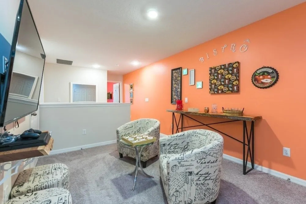 Orlando Newest Resort Community Town Home 5 Bedroom Townhouse by RedAwning