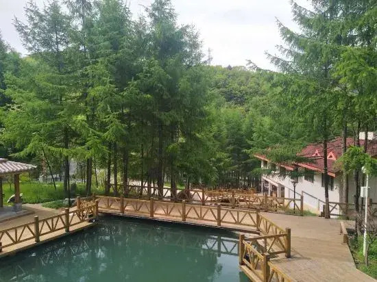 Shennong Hotel