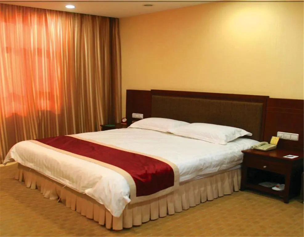Tianjin Eye Theme Aparthotel