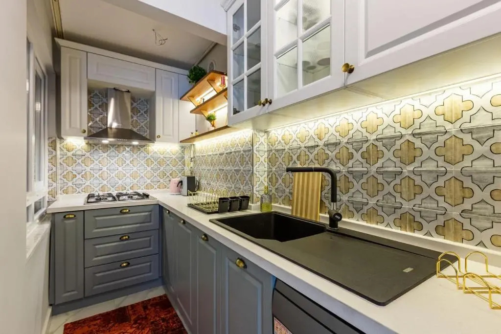 Stylish Apartment in Moda near Popular Attractions with Balcony