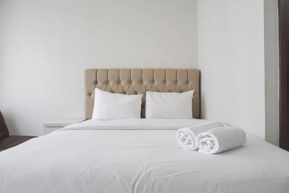 Fully Furnished And Cozy Studio At Green Sedayu Apartment