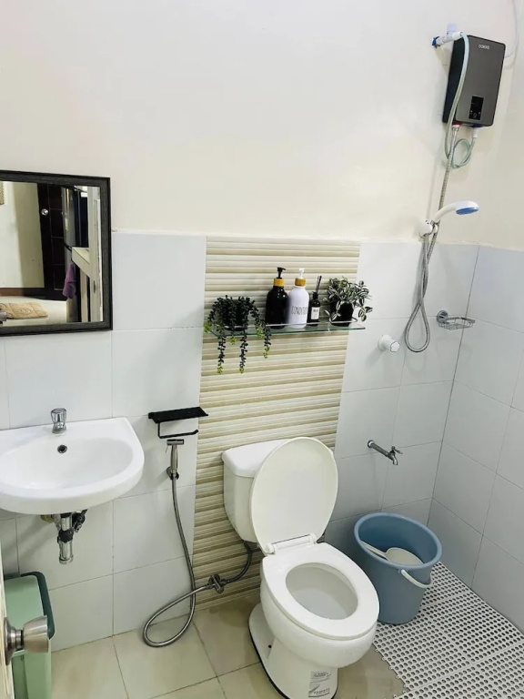 Bloomstone - 2BR Family Suite in Gensan