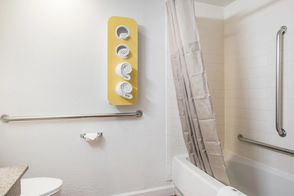 Motel 6-Naperville, IL