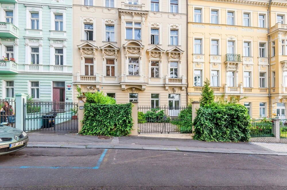 Na Smetance Apartments