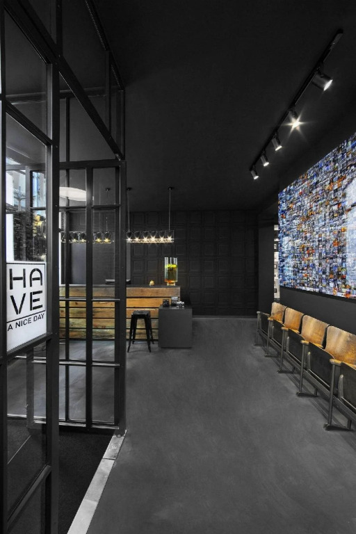 Zoom Hotel