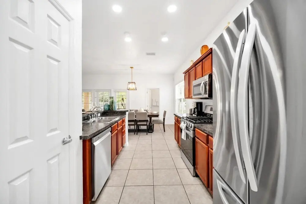 6BR Home w Pool Hot Tub Theater - Near Disney