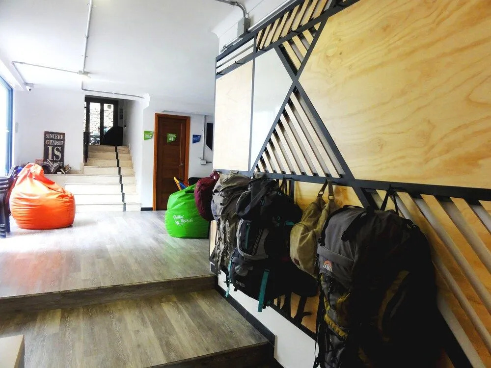Chillin District Hostel