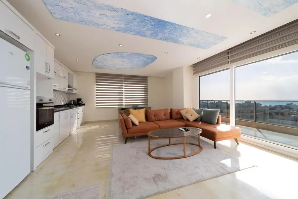 Spacious Apartment with Sea View in Alanya