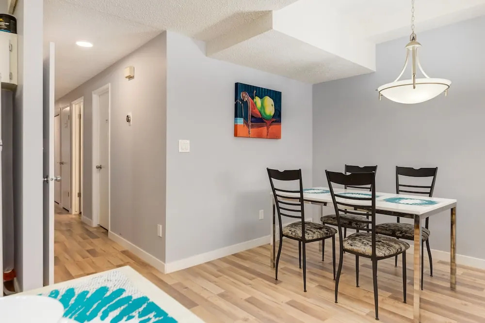 4 Bedroom Suite in Calgary