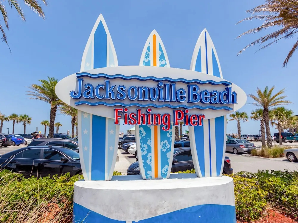 Jacksonville Beachdrifter by Distinctive Beach Rentals